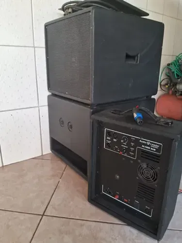 Vendo par de sub com ativador.