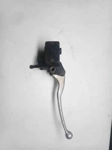 Cilindro Mestre do Freio Dianteiro Completo Yamaha RD350