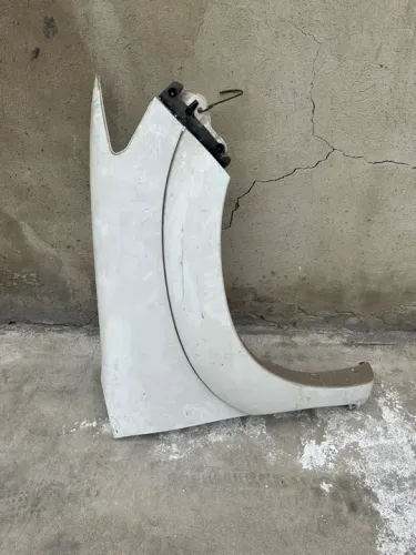 Paralama Direito Hilux 2012 a 2015 completo branco