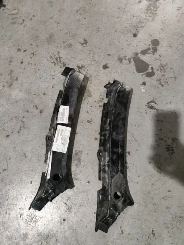 Retalho painel traseiro Etios Hatch