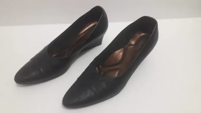 Sapato feminino Anabela da Picadilly usado nº 36 bem conservado 