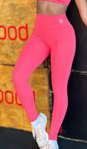 Calça D&C (cor marrom)