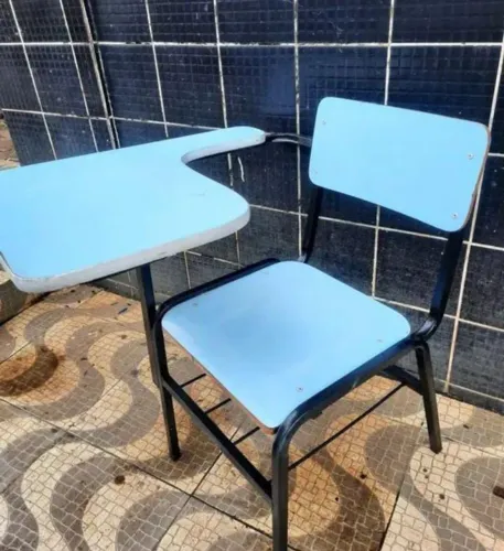 Cadeira universitária em promoção 