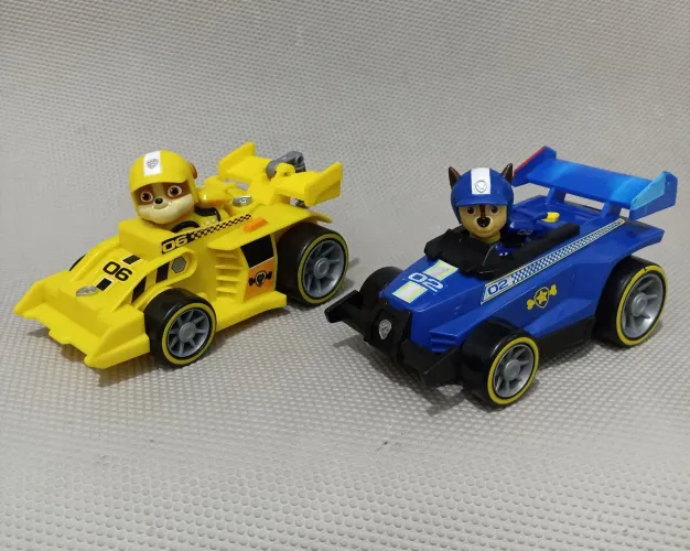 Veículo Chase e veículo Rubble Patrulha Canina carros de corrida  Envio somente em 29/12