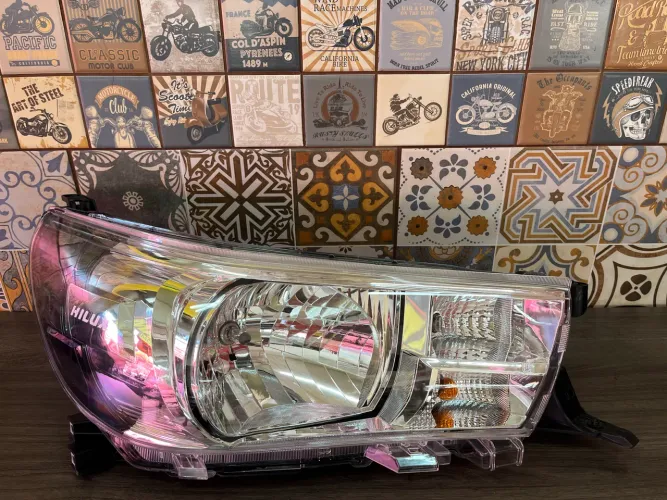 Kit farol Toyota Hilux 2016/2020 Original  