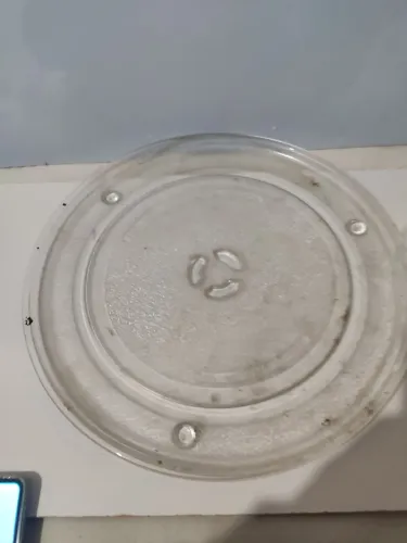 Prato microondas antigo A051 33 cm e tenho também outros tamanhos menores