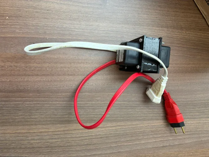 Transformador 110/220 500VA 325w