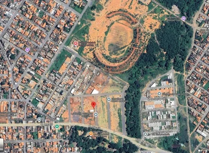 Vende-se LOTE 240m²,Localizado no Bairro Delfino Magalhães - Montes Claros