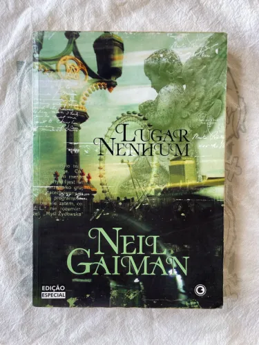Vendo livro Lugar nenhum (leia a descrição)