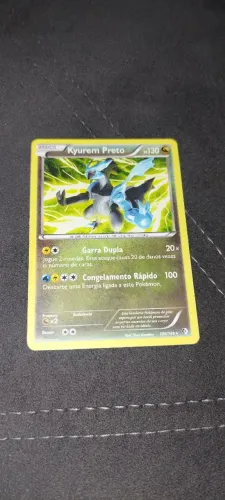 Card Pokémon Kyurem Preto Holográfico - Edição Rara 100/149 em Português!