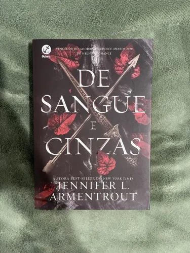De Sangue e Cinzas - Jennifer L. Armentrout
