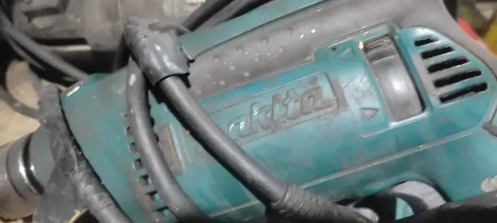 VENDA Furadeira Makita Profissional