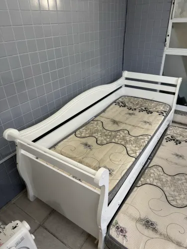 Cama solteiro com bicama