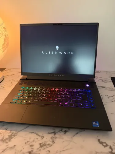 Alienware M16, RTX4070, 32GB RAM, 1TB SSD, tela 240hz