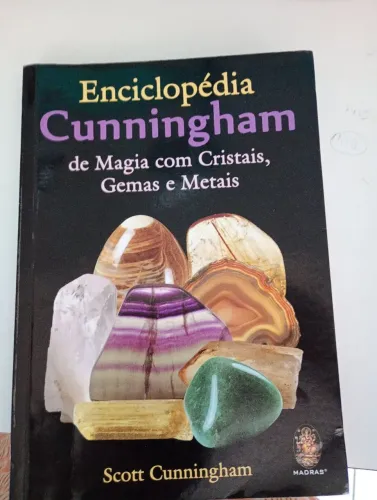 vende-se enciclopédia de cristais