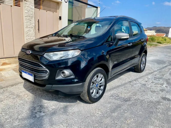 EcoSport FREESTYLE Ano 2013 Cambio manual 