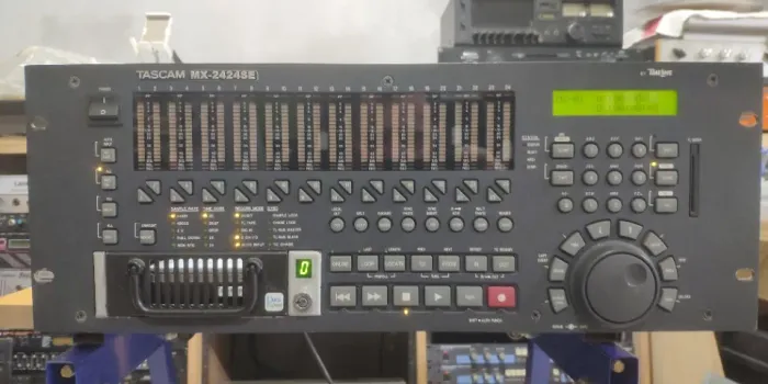 TASCAM Hard Disk Recorder MX-2424