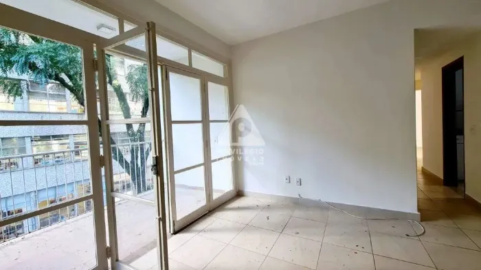 Maravilhoso Apartamento de 3 Quartos na Gávea
