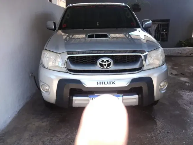 Toyota Hilux CD SRV D4-d 4X4 3.0 TDI Diesel AUT 2011