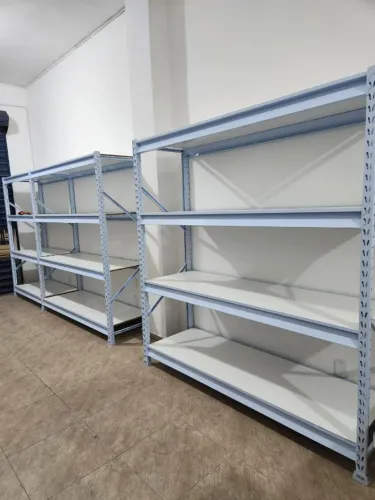 Estrutura reforçada, mini porta pallet slim 200kg branco e preto