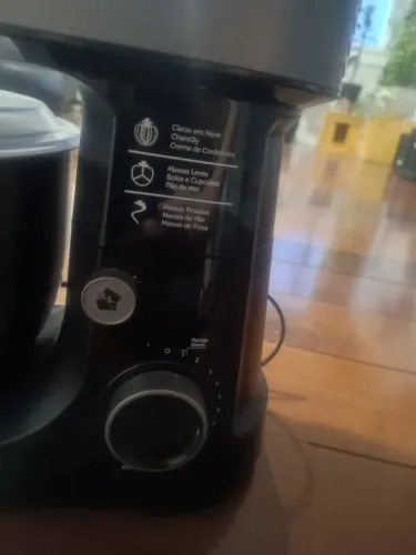 Batedeira Planetária Oster com Bowl em inox, 12 velocidades, 220V