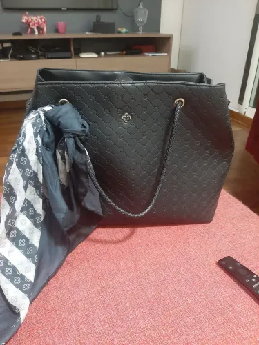 Bolsa de Ombro Preta