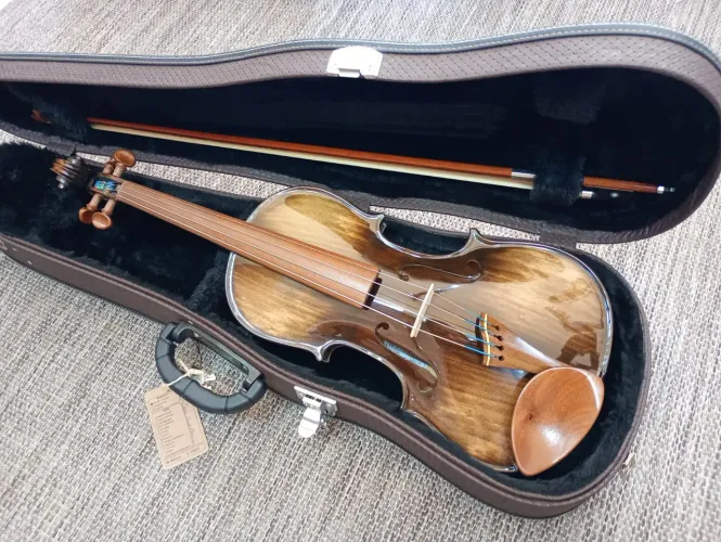 Viola Rolim Milor (38 ou 39) 