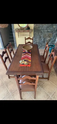 Mesa de Jantar de Madeira Maciça com 6 Cadeiras