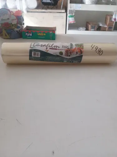 Filme PVC para Embalar Alimentos - 38cm x 300m - R$ 49,90