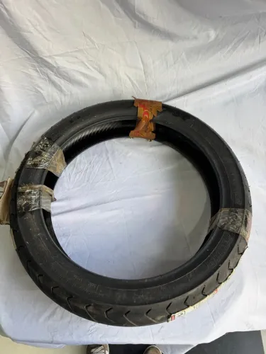 Pneu de Moto - Bridgestone 130/70-18novo 