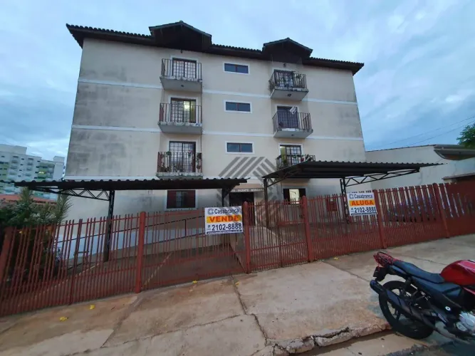Apartamento para comprar com 2 quartos, sendo 1 com armários modulados no Jardim Moncayo, 