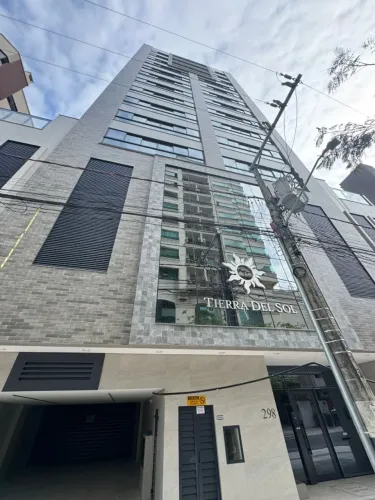 OPORTUNIDADE... No centro de BC 3 dorm, 4 bwc e 3 vagas qualificadas... venha ver
