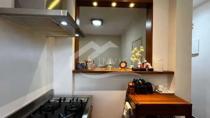 2 Quartos na Quadra da Praia ??? Rua Almirante Gonçalves, Copacabana