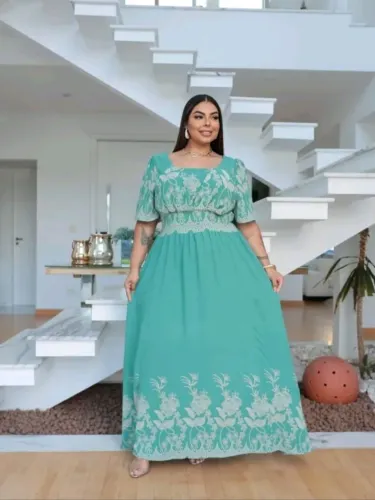 Vestido Plus Size Longo Natal Ano Novo Réveillon Estampado