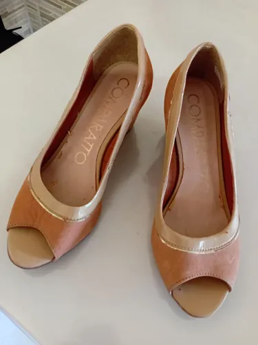 Sapato de salto alto Comparatto