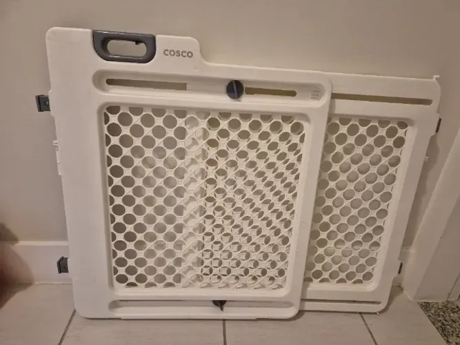 Porta de Segurança e Grade Care Gate Cosco