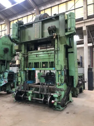 Prensa Excêntrica Tipo "H" 250 ton Minster E2-250-84-50 com Alimentador e Desbobinador