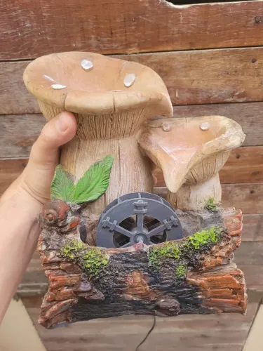 Fonte decorativa com bomba aquario