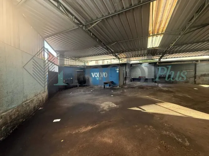 Galpão comercial com área útil construída de 256,00m²