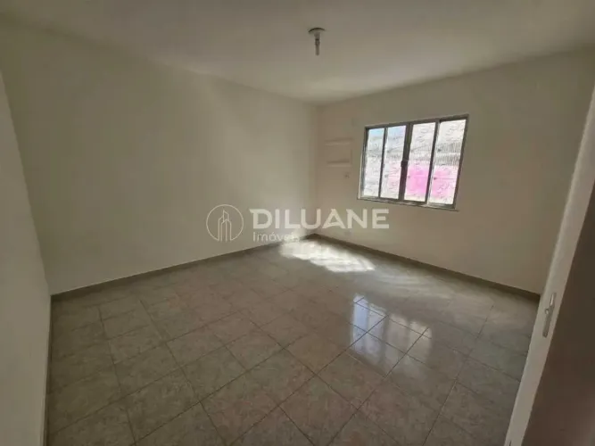 Apartamento - Padrão / Residencial / Bento Ribeiro