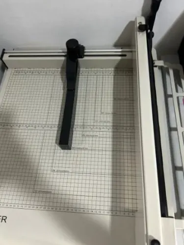 Guilhotina semi industrial A3