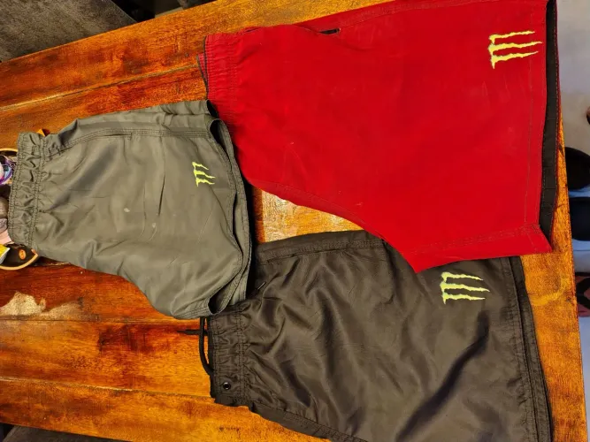 Kit bermudas Monster