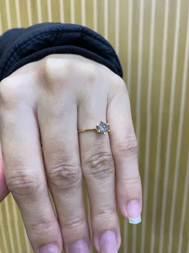 Anel solitário de ouro 18k com diamante de 49 pontos