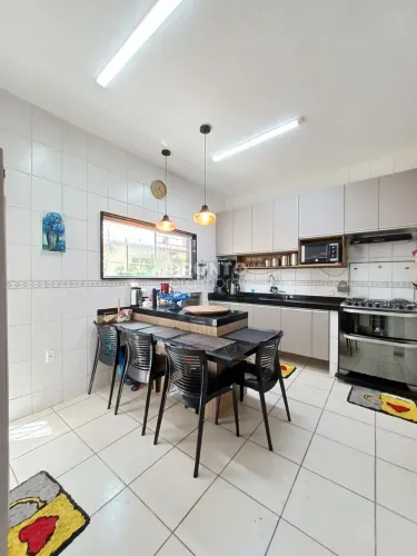 Casa com 5 quartos em Bairro Novo