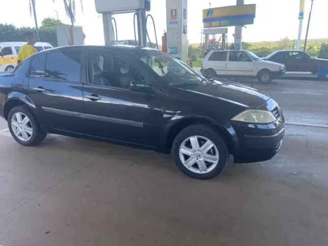 Renault Megane Sedan Dynamique Hi-flex 1.6 16V 2009