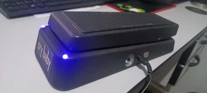 Pedal Wah - Dunlop GCB-95 CryBaby (3 Vozes + Leds)