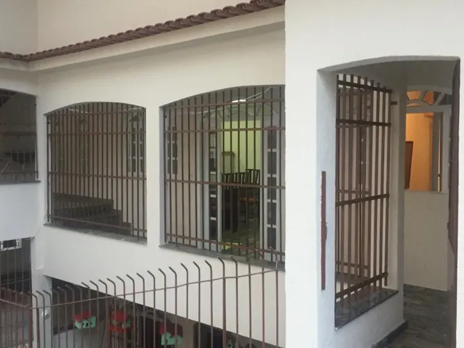APARTAMENTO TIPO CASA 2 QTS 110 m2 R$ 2.500,00.