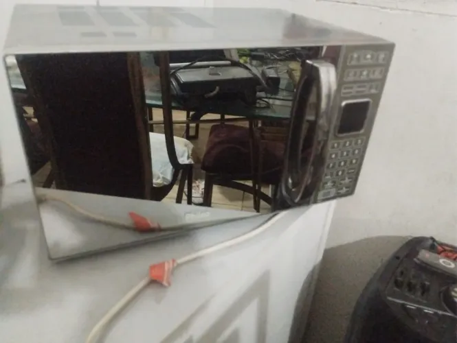 microondas Philco espelhado