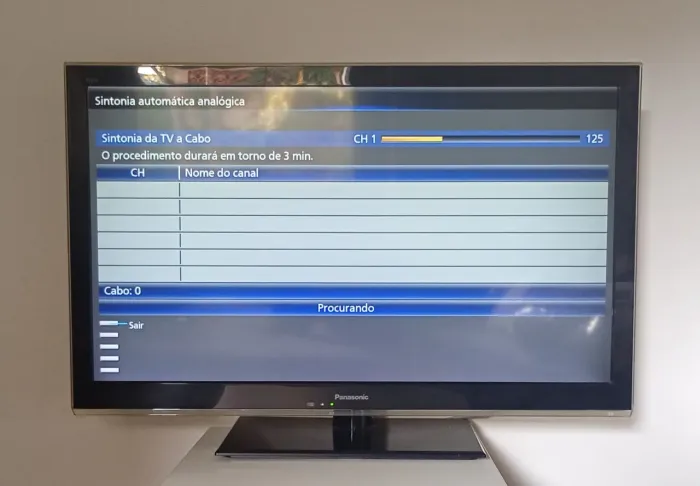 TV Panasonic TC-L32E5BG LED de 32 polegadas