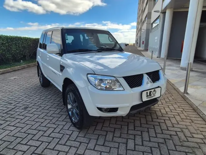Mitsubishi Pajero TR4 2.0 Flex 16V 4X2 Mec. 2014